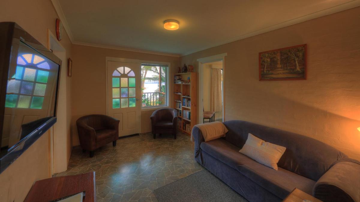 The 2C's Bed & Breakfast - Housity