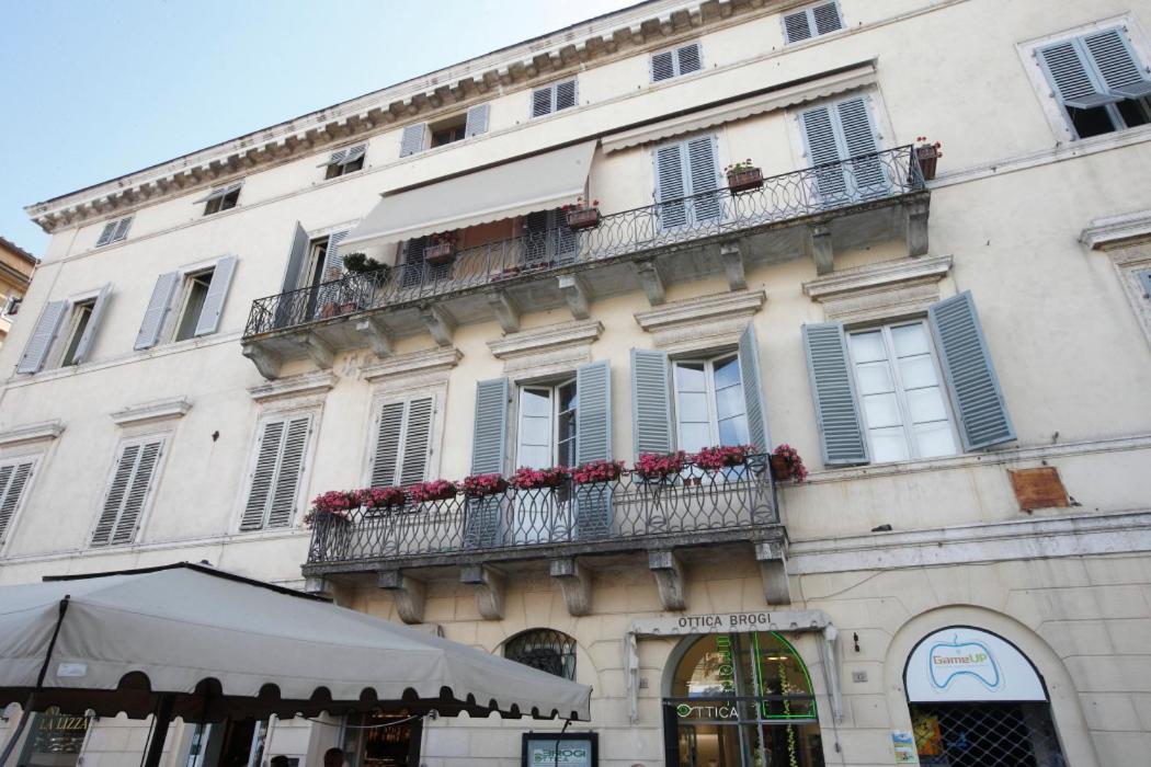 Residenza d'Epoca Montanini - Housity