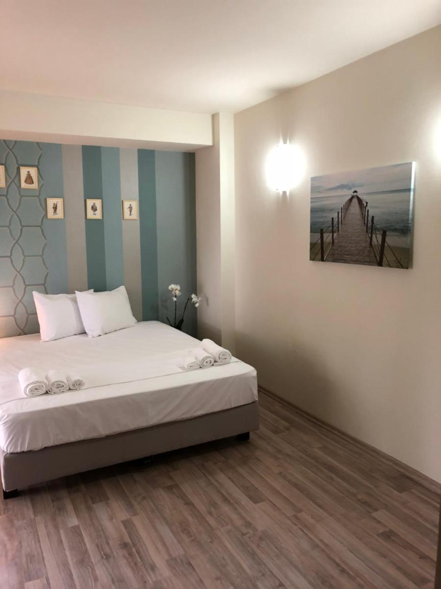 Anna by the Sea - Housity
