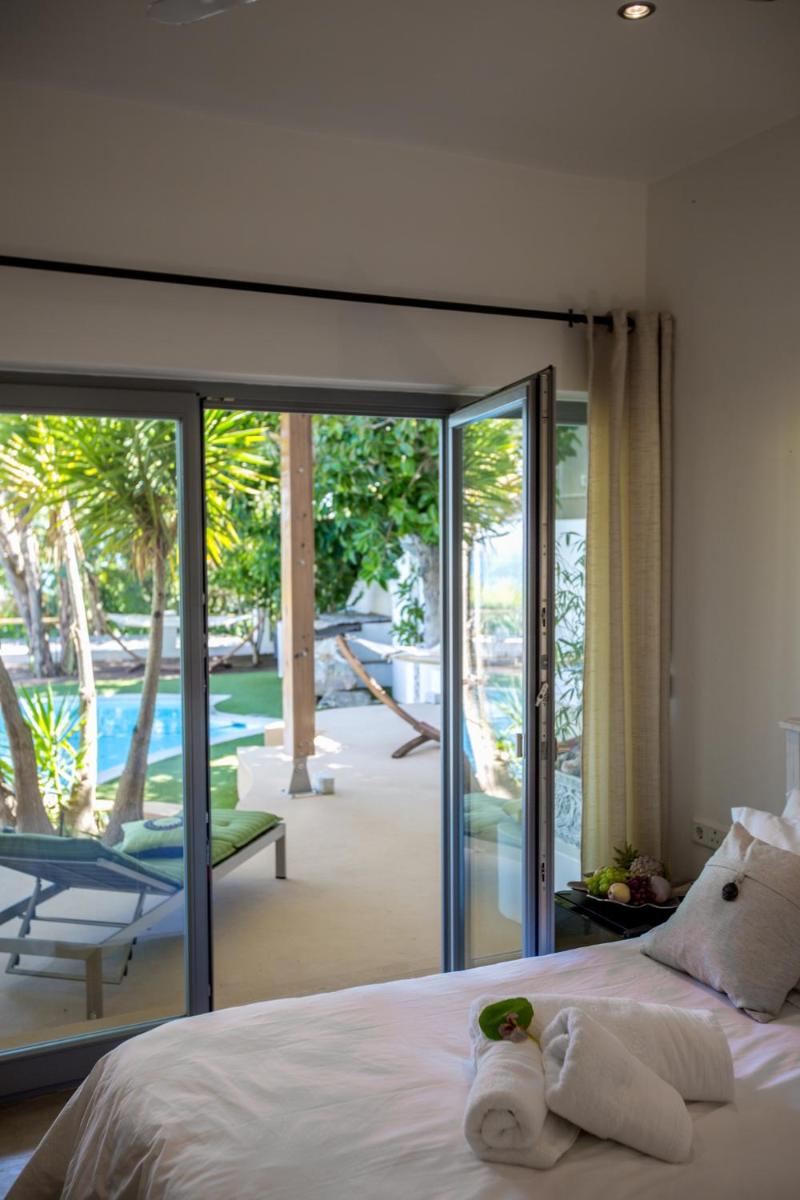 Ocean Lounge - Housity
