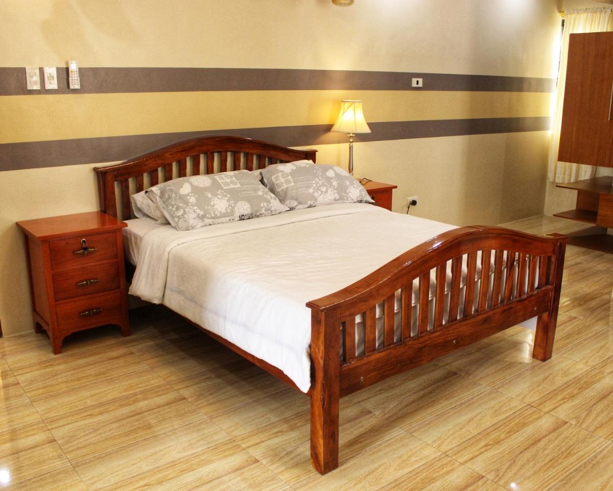 Suitetrails - Ailesbury Holiday Home-Iloilo