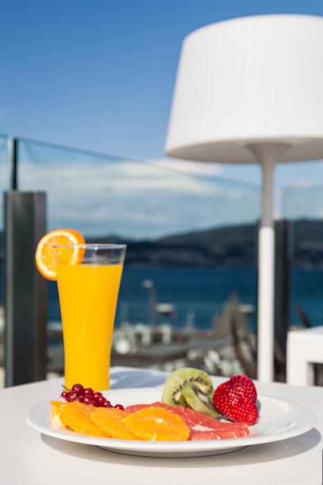 Comida en o cerca de este hotel