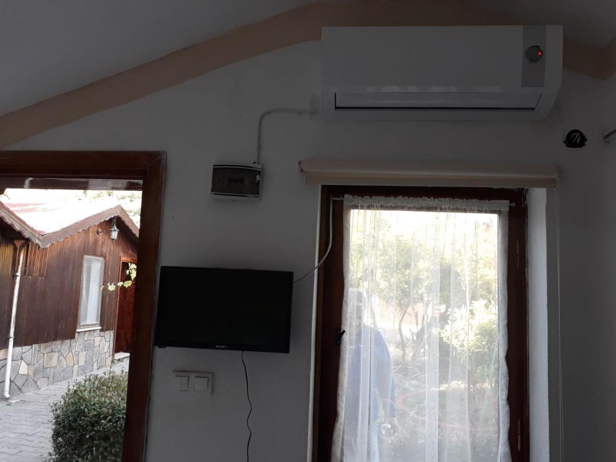 Huzur Pansiyon ve Cay Bahcesi - Housity