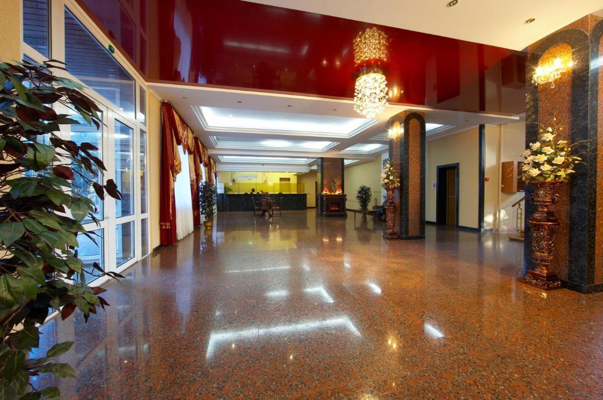 Dniprovski Zori - Housity
