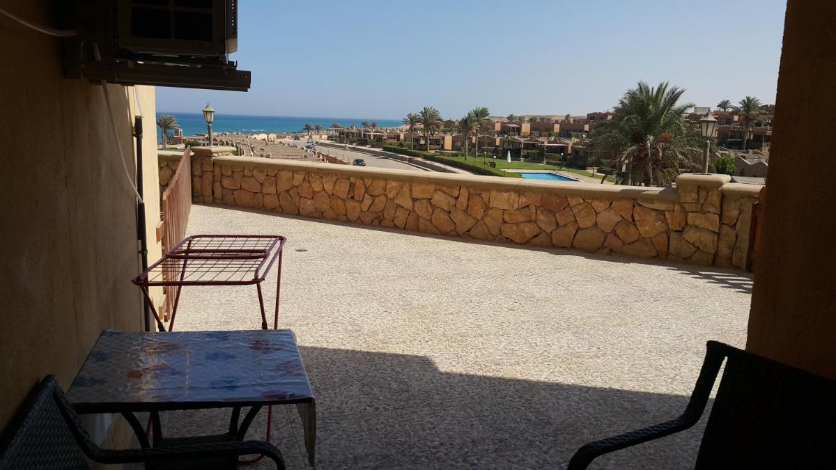 Chalet Ground floor two bedrooms With largeTerrace In Stella Di Mare sea view Ain El Sokhna for Families Only - Housity