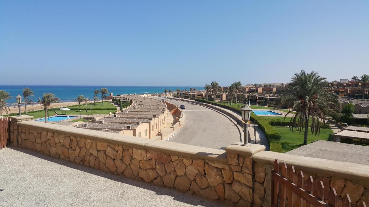 Chalet Ground floor two bedrooms With largeTerrace In Stella Di Mare sea view Ain El Sokhna for Families Only - Housity