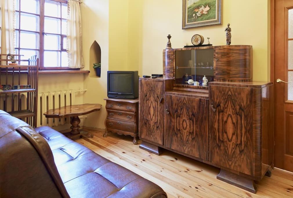 Suitetrails - Cozy Apartment in Gothic style house in the Heart of the Old Town
