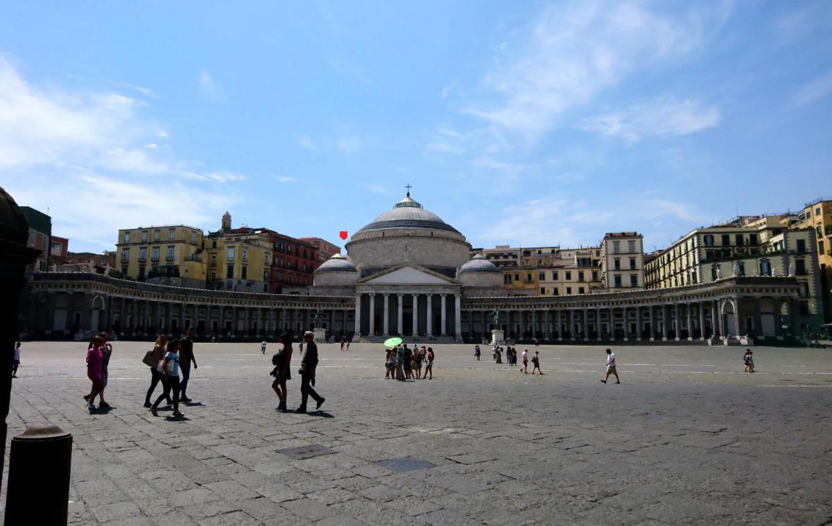 Parthenope's Nest - Housity