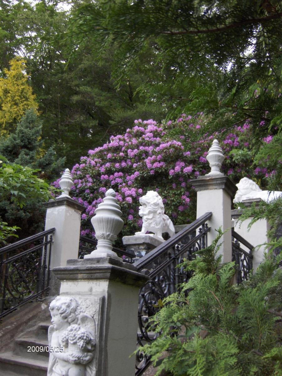 Romantic Chateau Krasna Lipa - Housity
