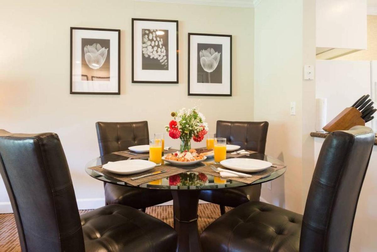 ★ Gorgeous 1 BD Apt, Million $ View on Golf Course ★ - Housity