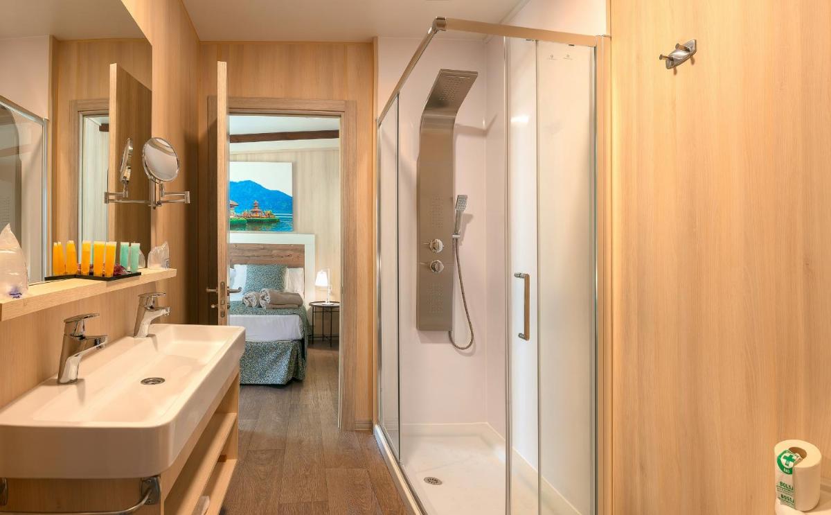 Un baño de Magic Natura Resort