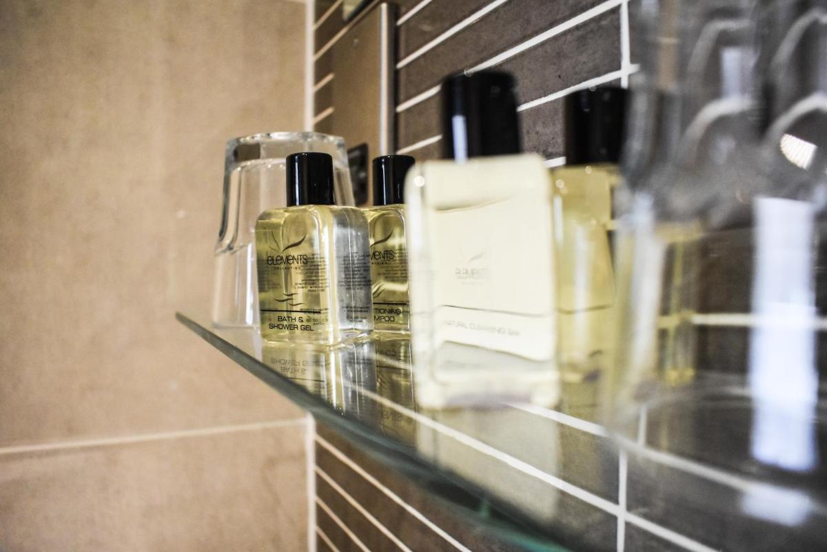 Dalziel Park Hotel - Housity