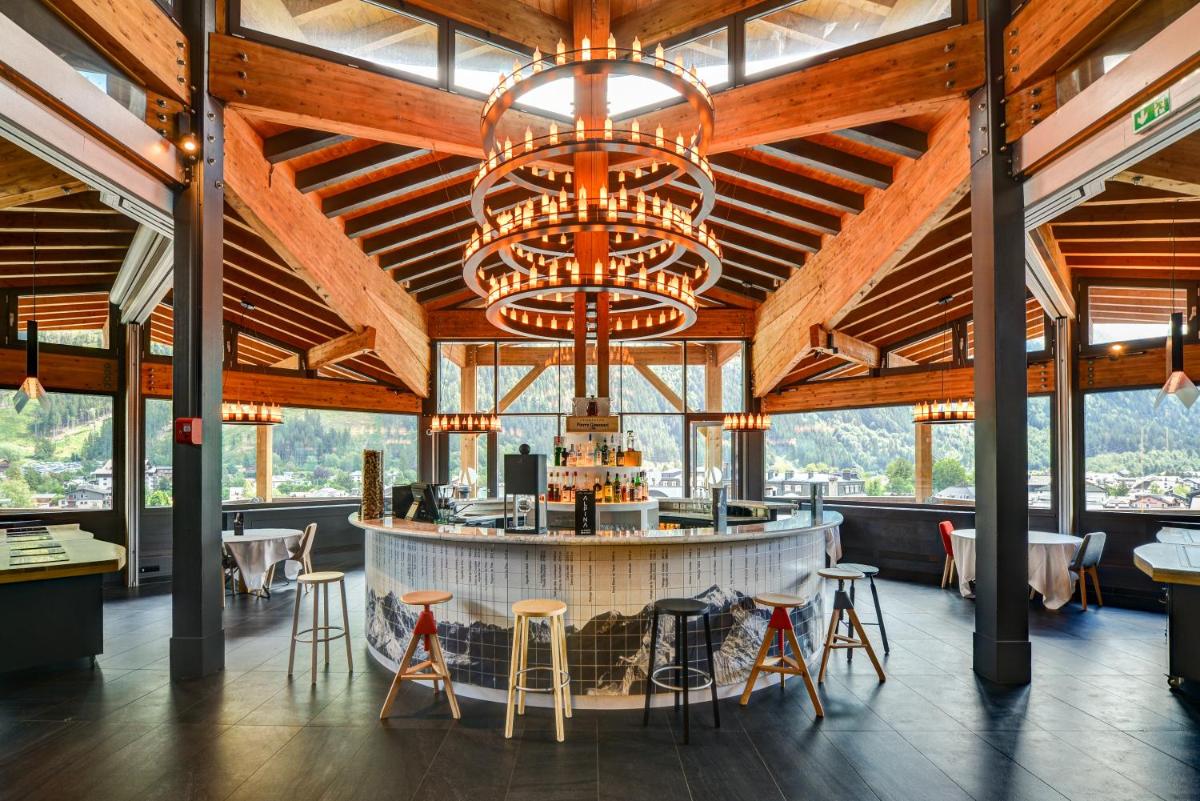 Restaurant ou autre lieu de restauration dans l'établissement Alpina Eclectic Hotel
