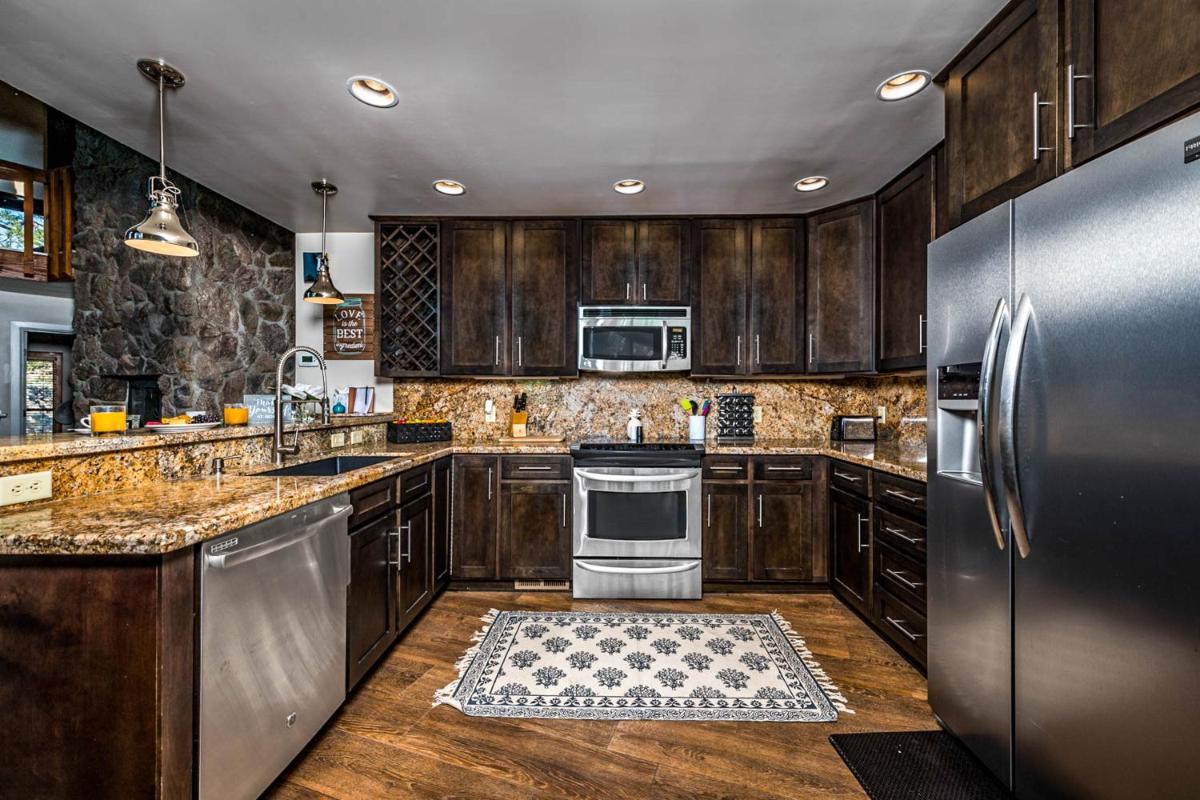 The Treehouse - Housity