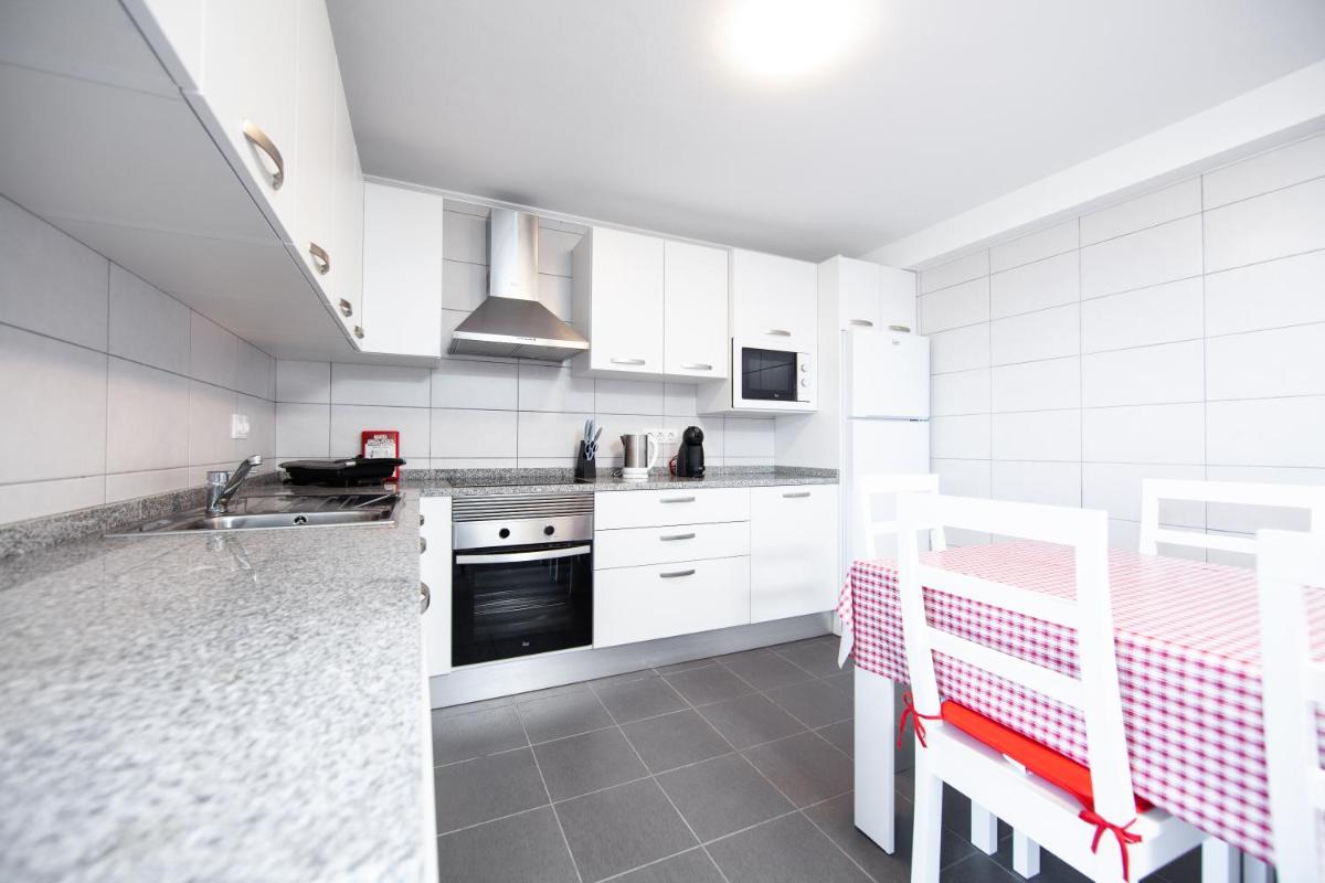 Melo's Place - Housity