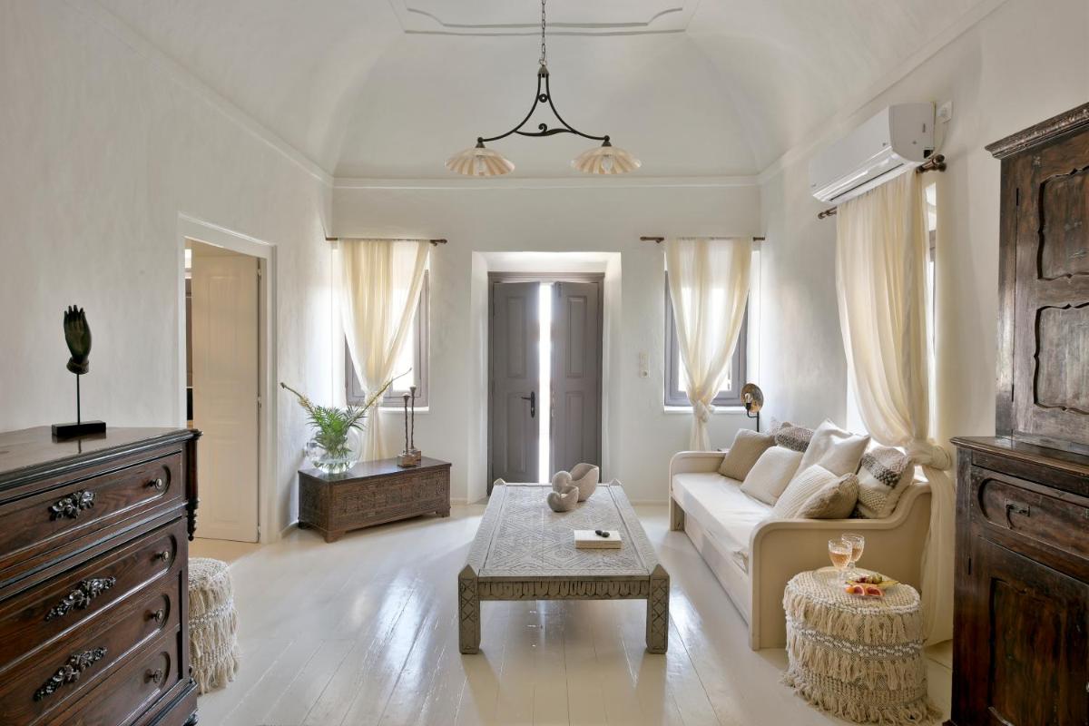 ALIA MANSION by K&K - Housity