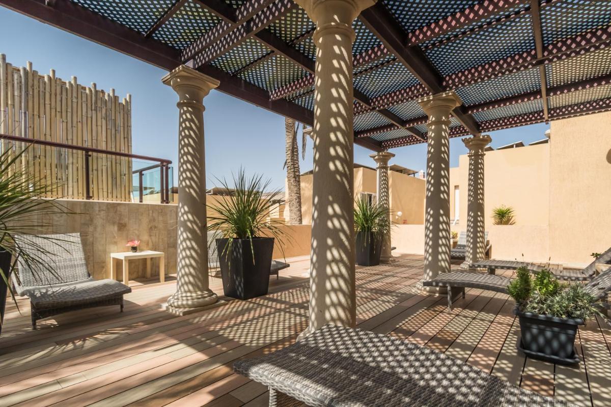 Zona de estar de Hotel Esmeralda Maris by LIVVO