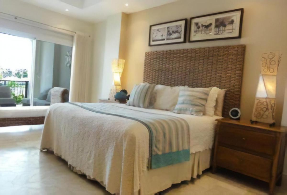 Cap Cana Luxurious Marina Condo - Housity