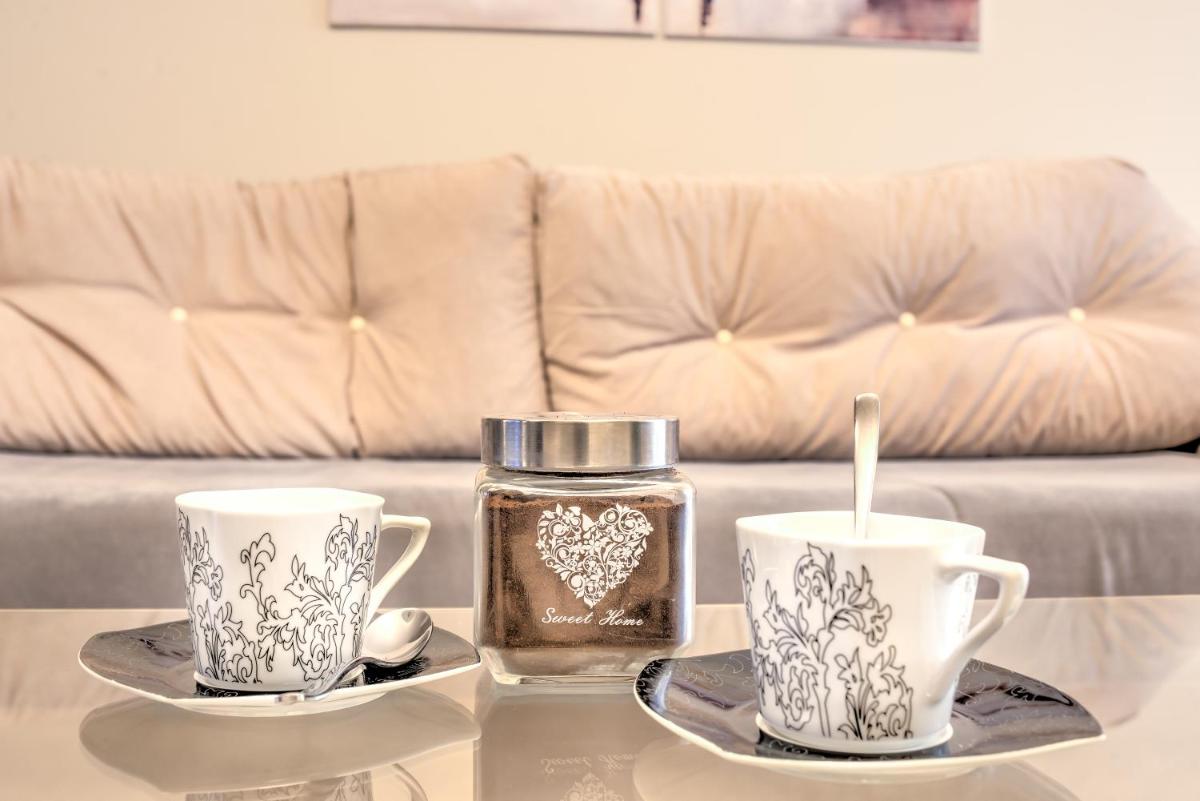 Pavel's Apartment - Housity