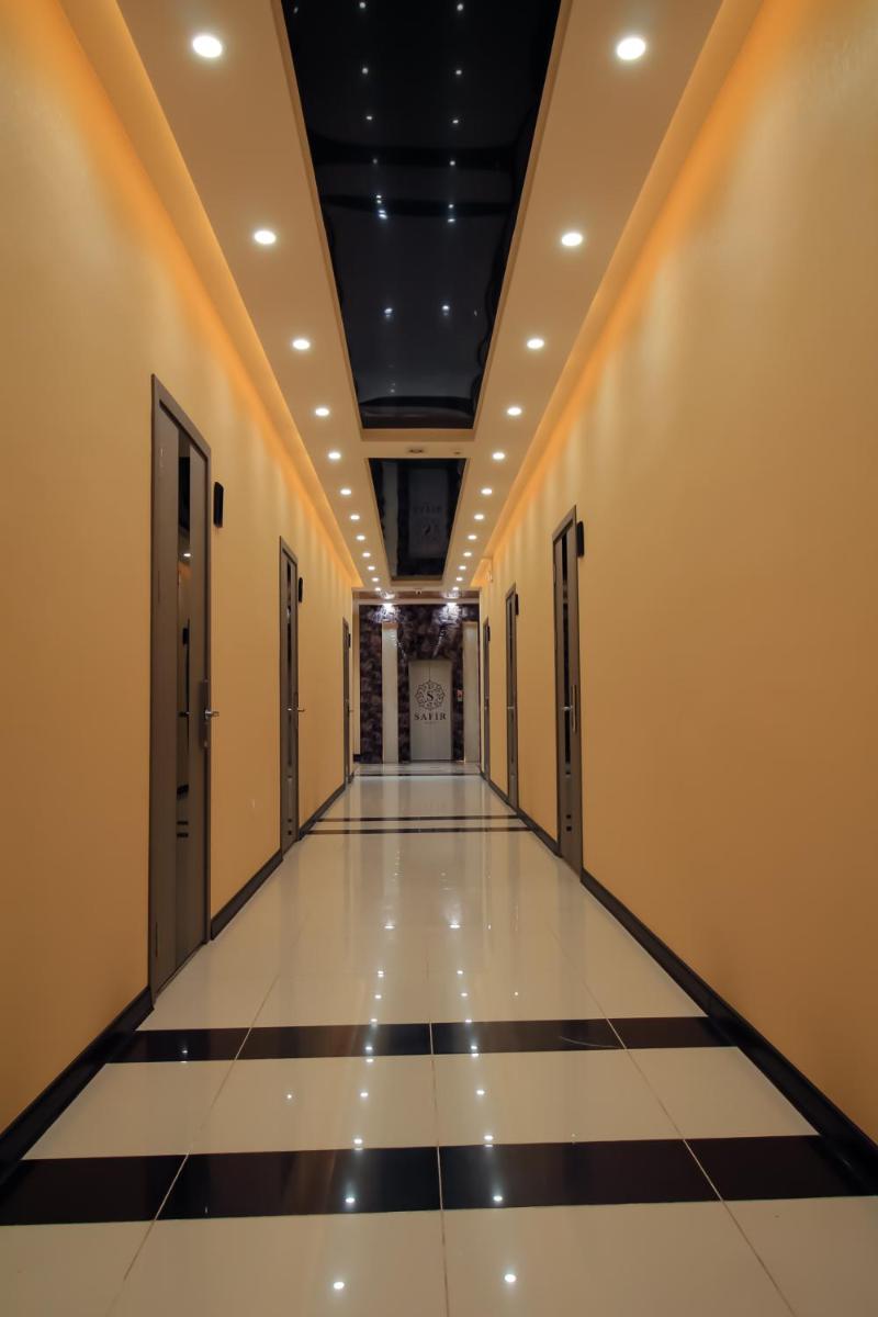 Suitetrails - SAFIR BUSINESS HOTEL o