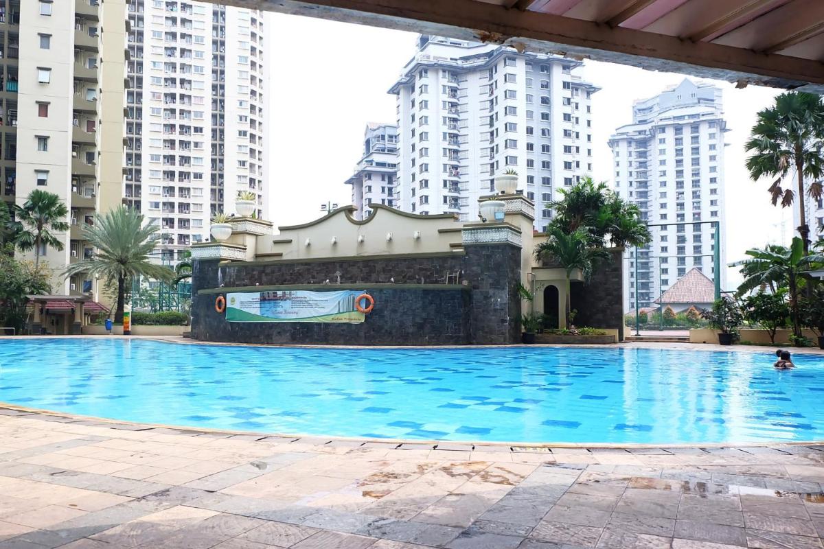 Cozy 2BR Mediterania Palace Kemayoran near to Jiexpo Kemayoran By Travelio - Hizvo