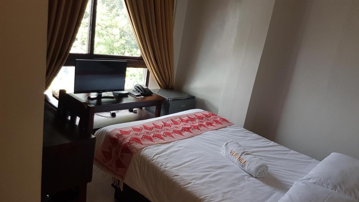 Veranda Hotel - Housity