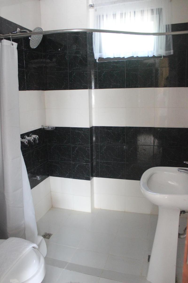 Veranda Hotel - Housity