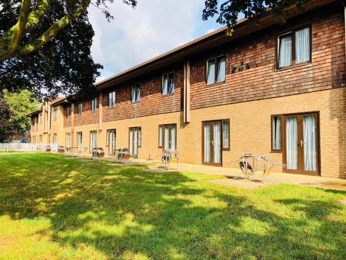 Stoneleigh Park Lodge - Housity