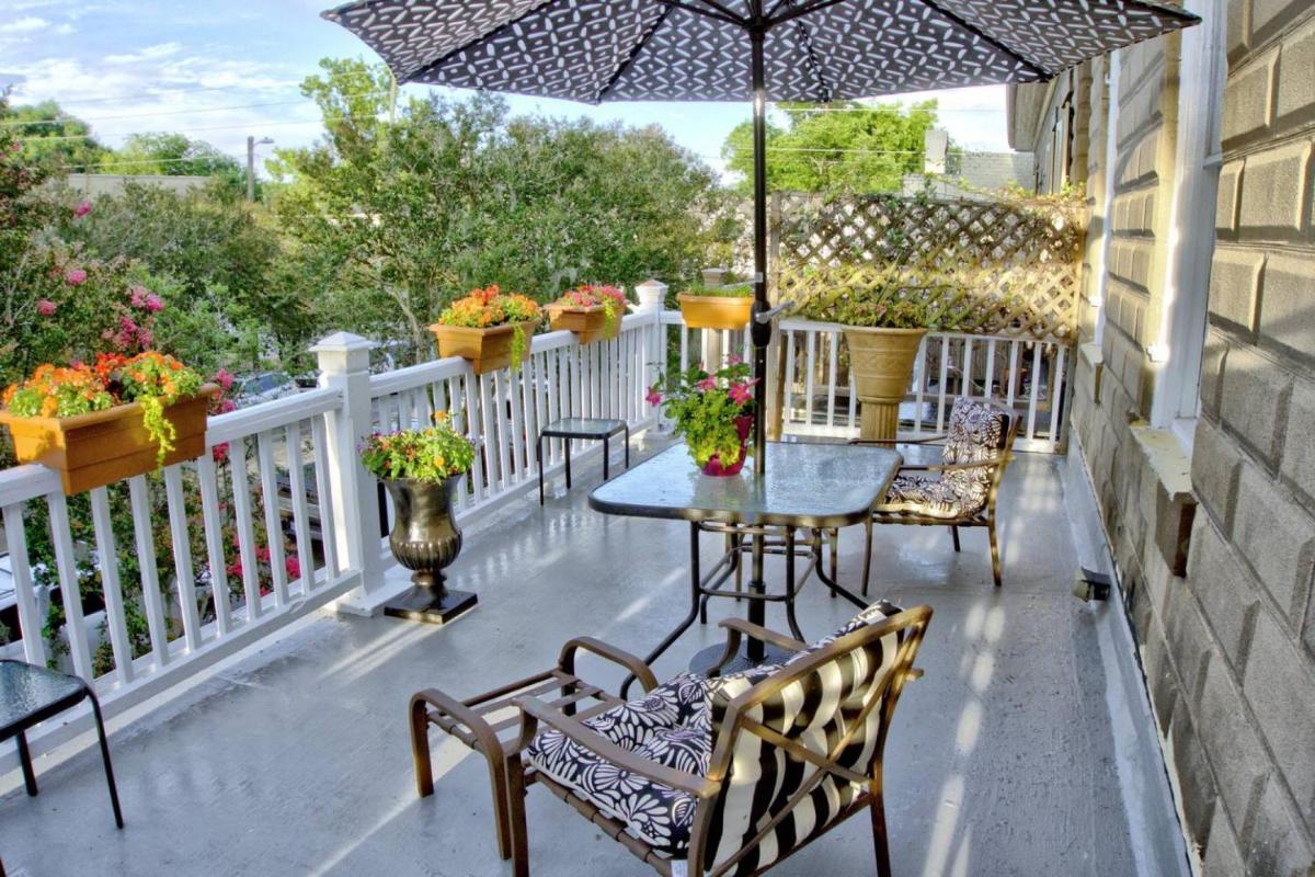 Downtown Savannah Oasis - Housity