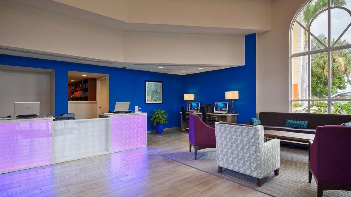 Best Western Fort Myers Inn and Suites - Housity
