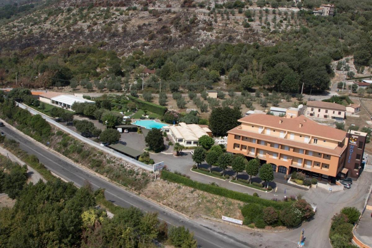 Sunny Palace Hotel Restaurant - Housity