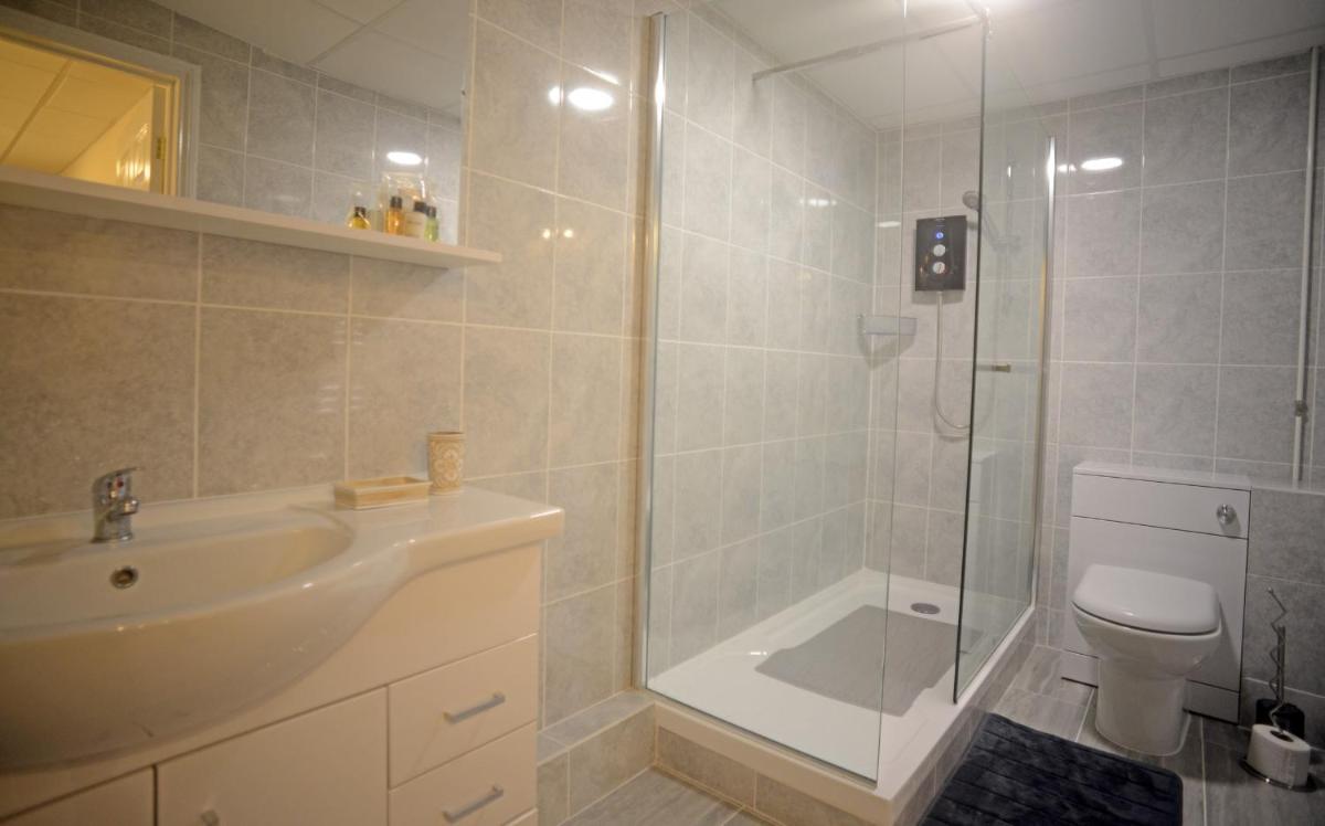 Summerfield Farm - Housity
