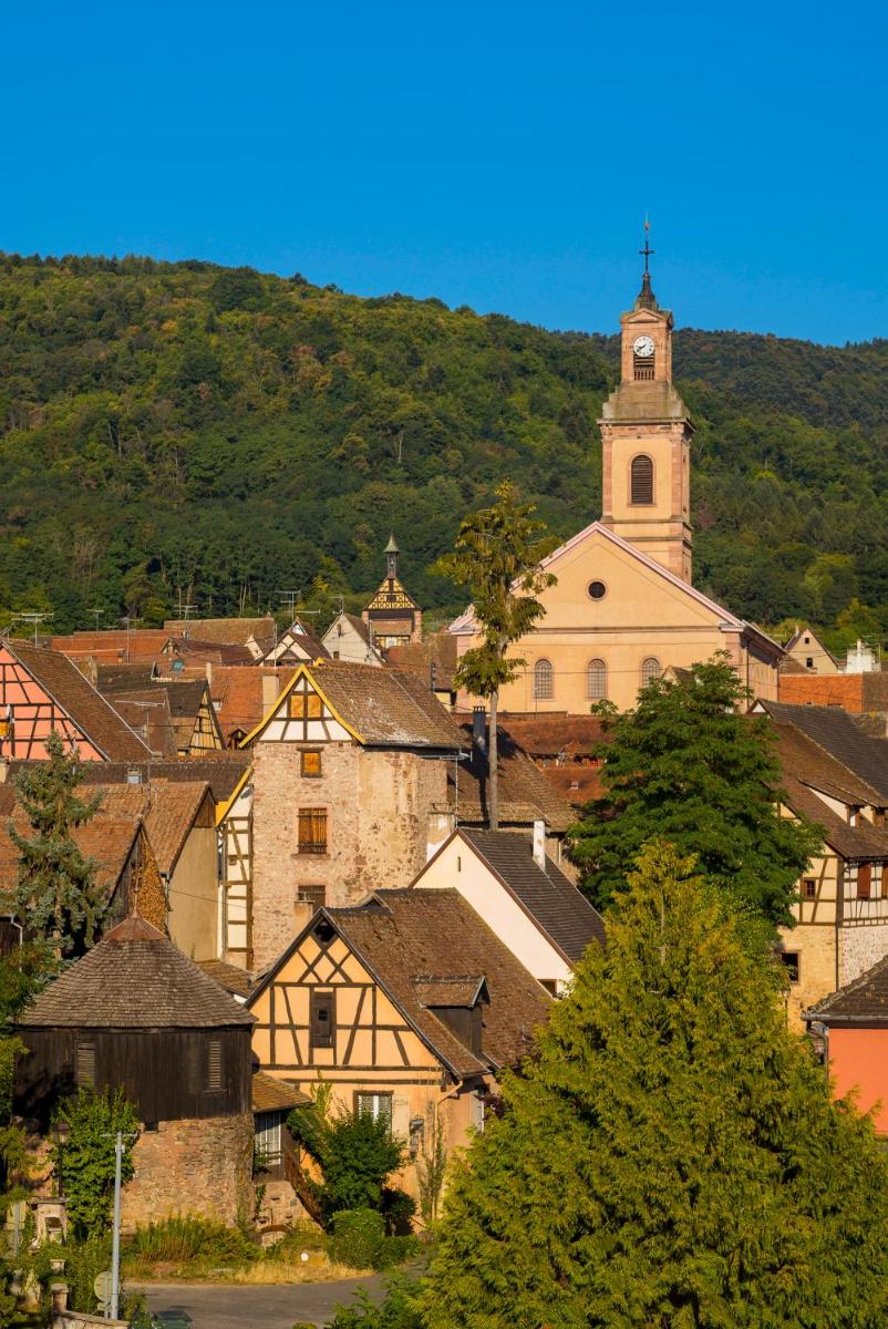 Vue générale sur la montagne ou vue sur la montagne depuis l'hôtel