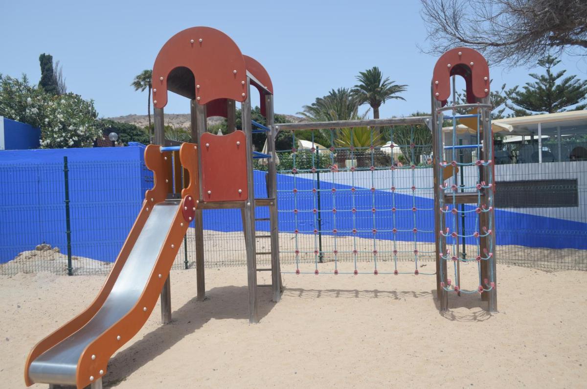 Zona de juegos infantil en Hotel LIVVO Risco del Gato Suites