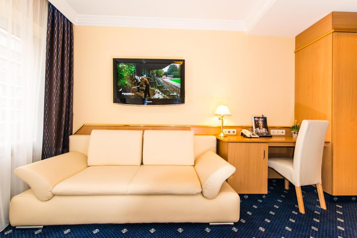 Hotel Royal - Housity