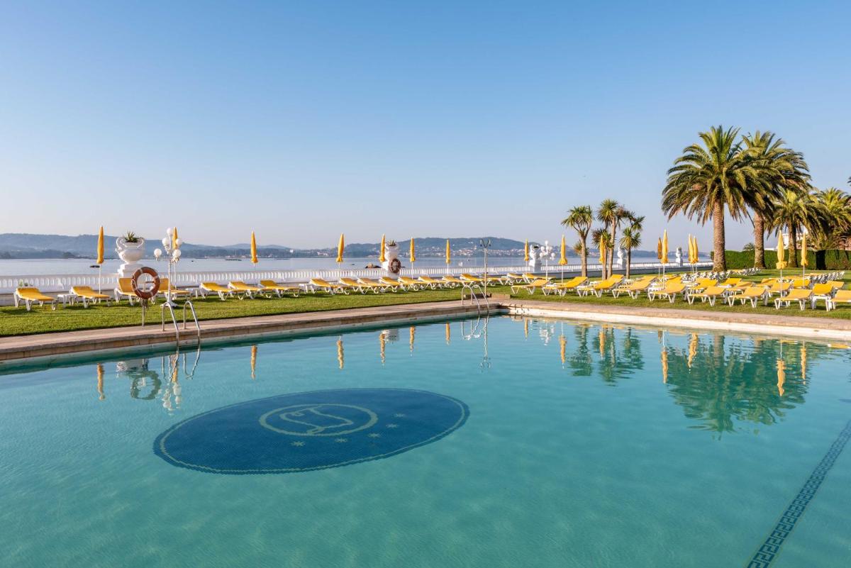 Piscina en o cerca de Eurostars Gran Hotel La Toja