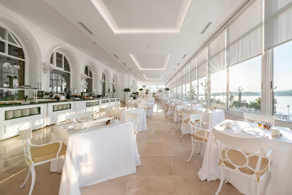 Un restaurante o sitio para comer en Eurostars Gran Hotel La Toja