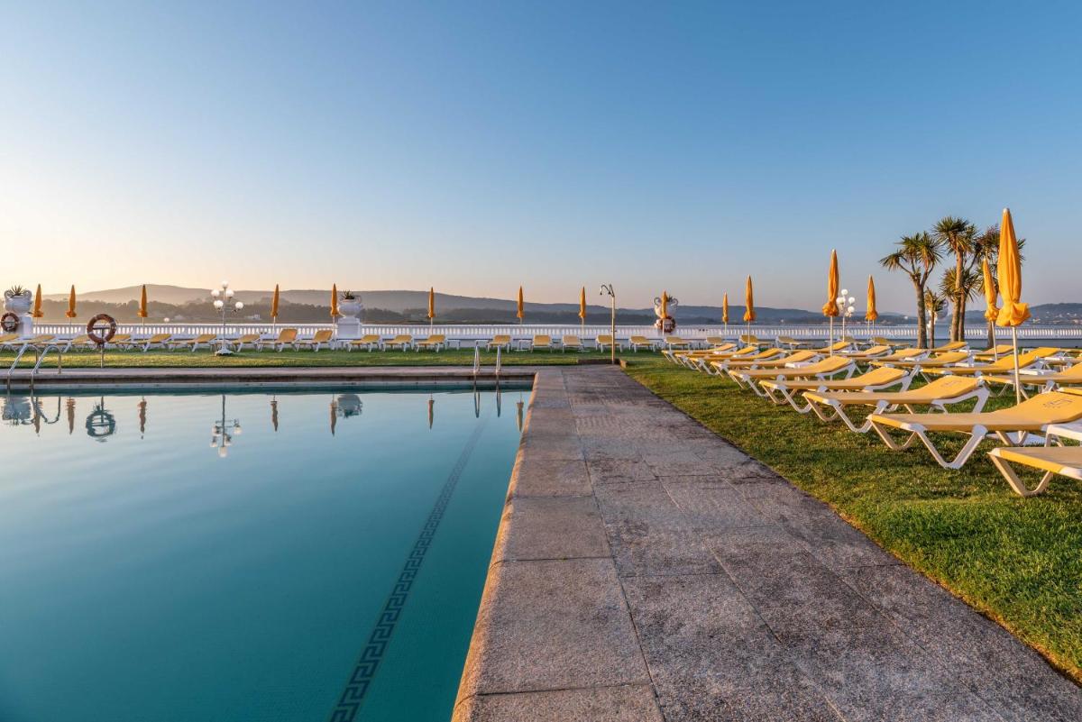 Piscina en o cerca de Eurostars Gran Hotel La Toja