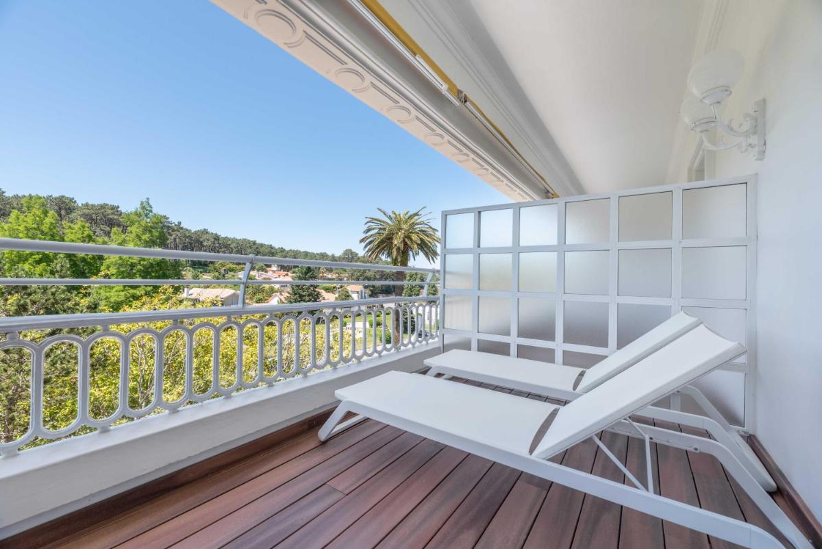 Un balcón o terraza de Eurostars Gran Hotel La Toja