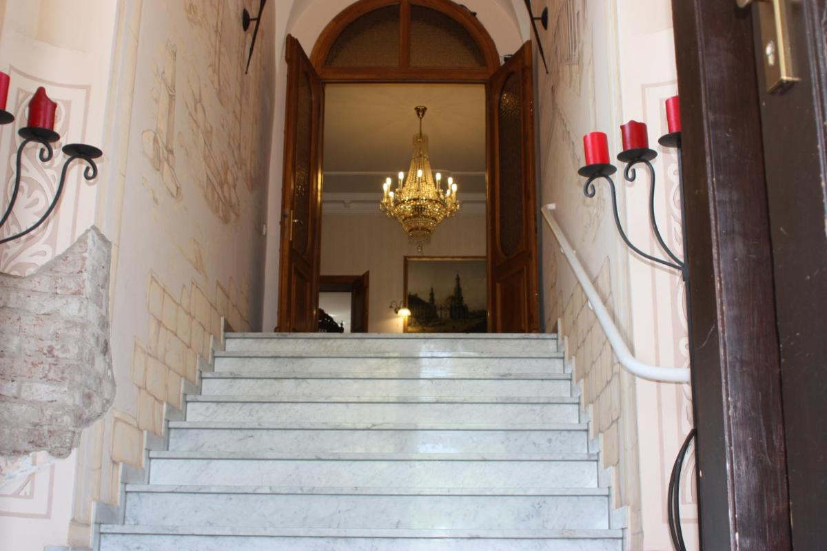 Villa De Baron - Housity