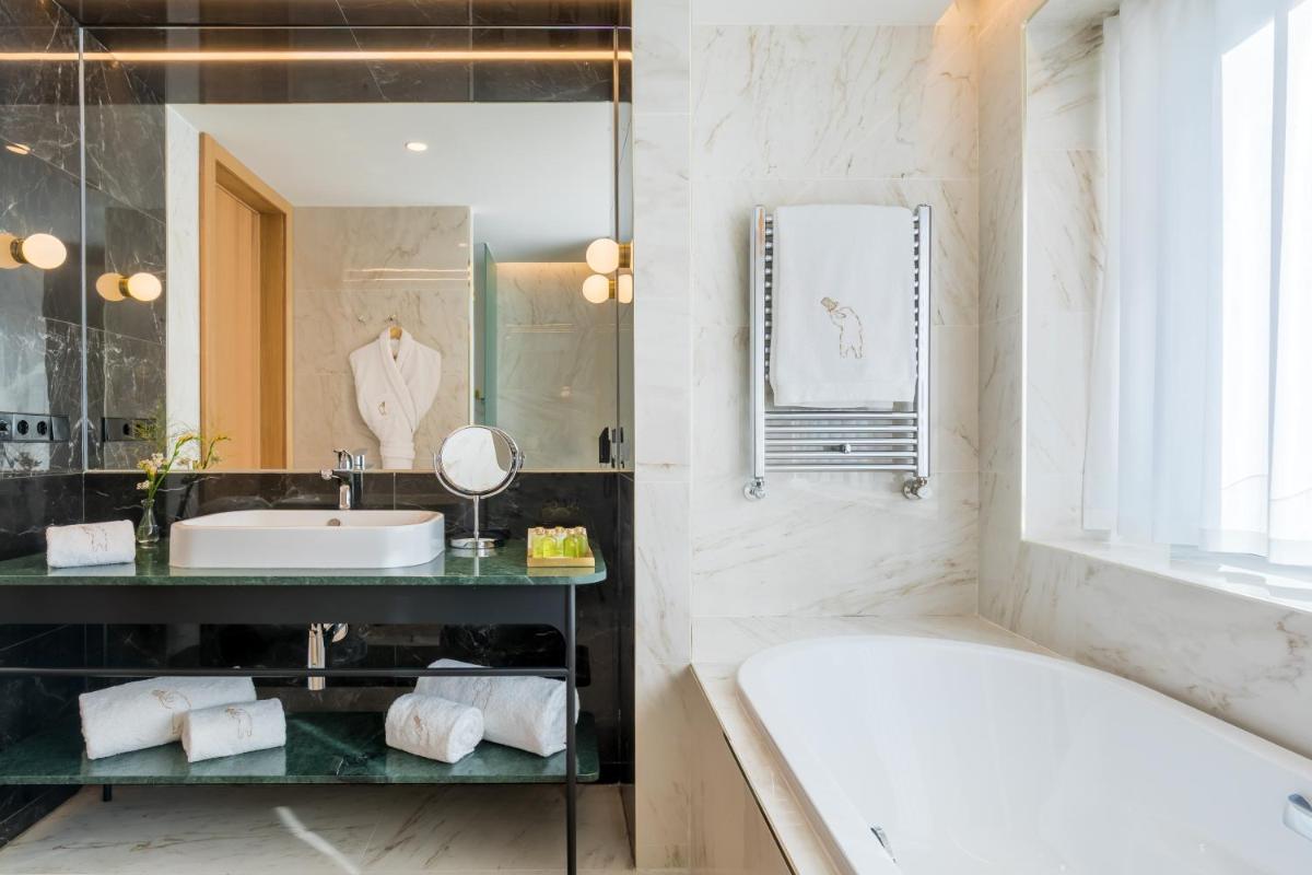 Un baño de Barceló Torre de Madrid