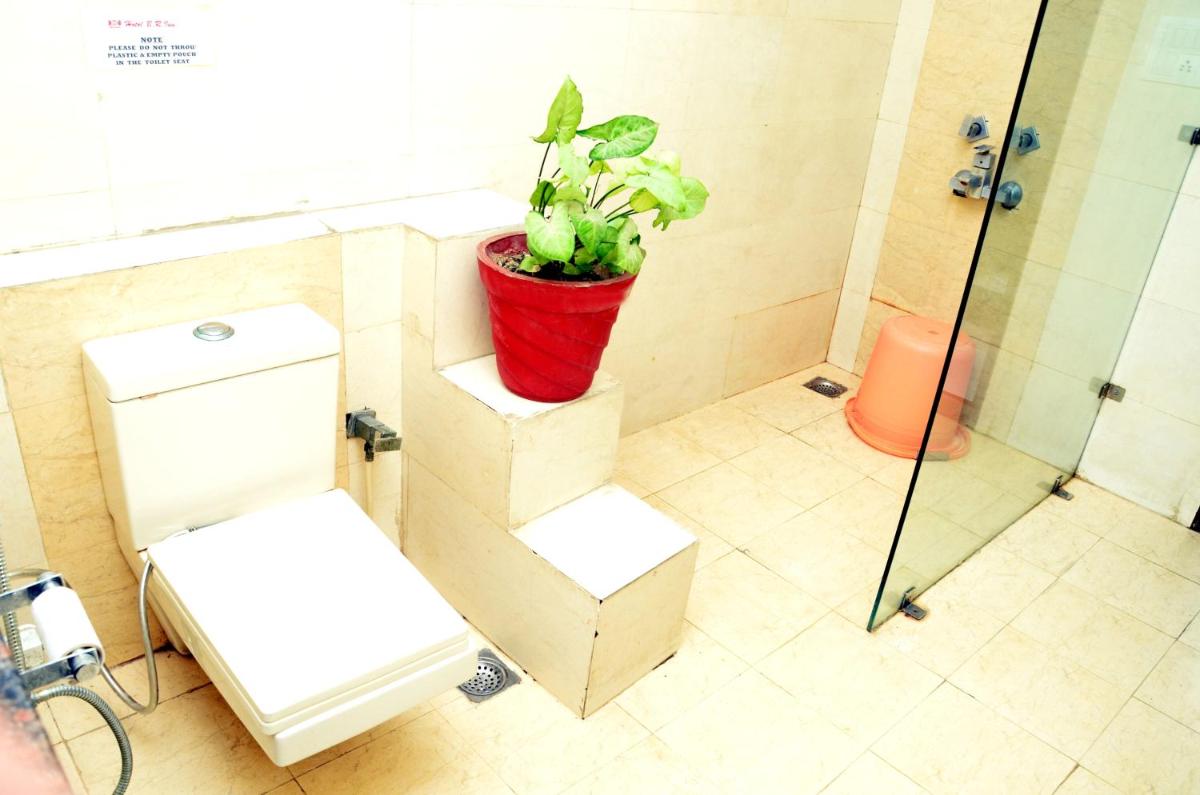 Hotel B.R. Inn - Housity