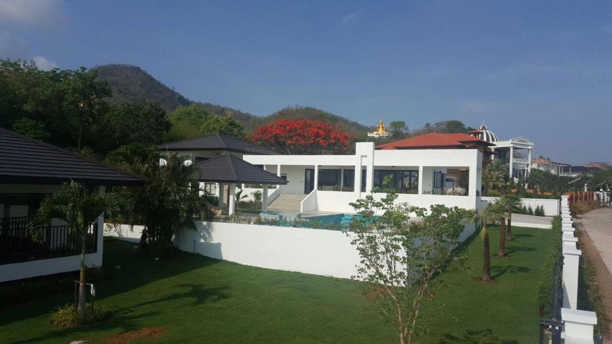 WOGAN HOUSE - The Best of Luxury Pool Villa - Housity