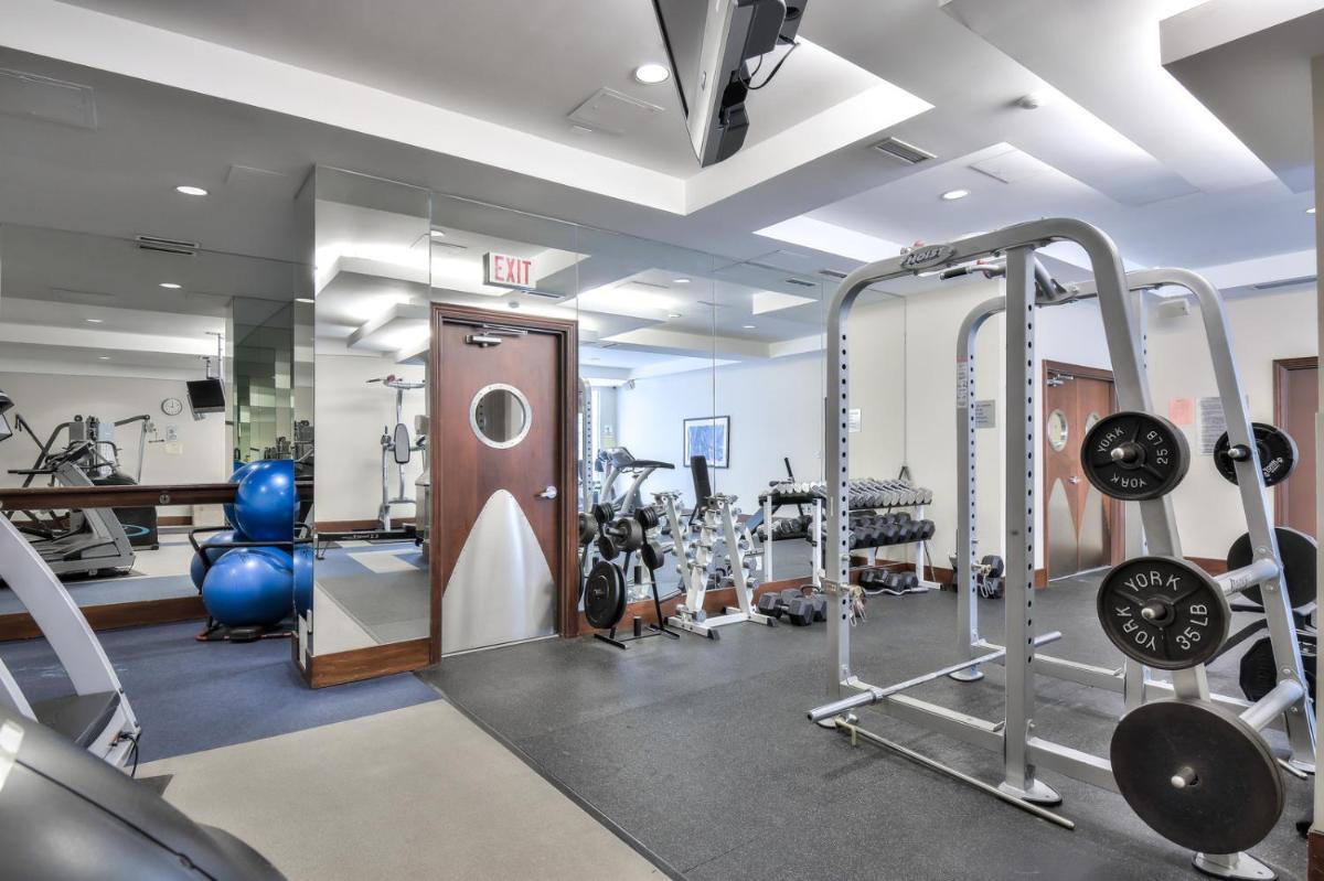 Toronto Luxury Accommodations - QWEST - Housity