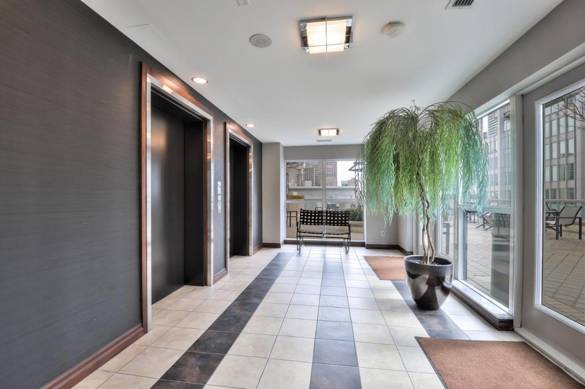 Toronto Luxury Accommodations - QWEST - Housity
