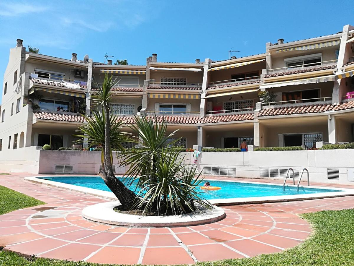 Apartamentos la Dorada - Housity