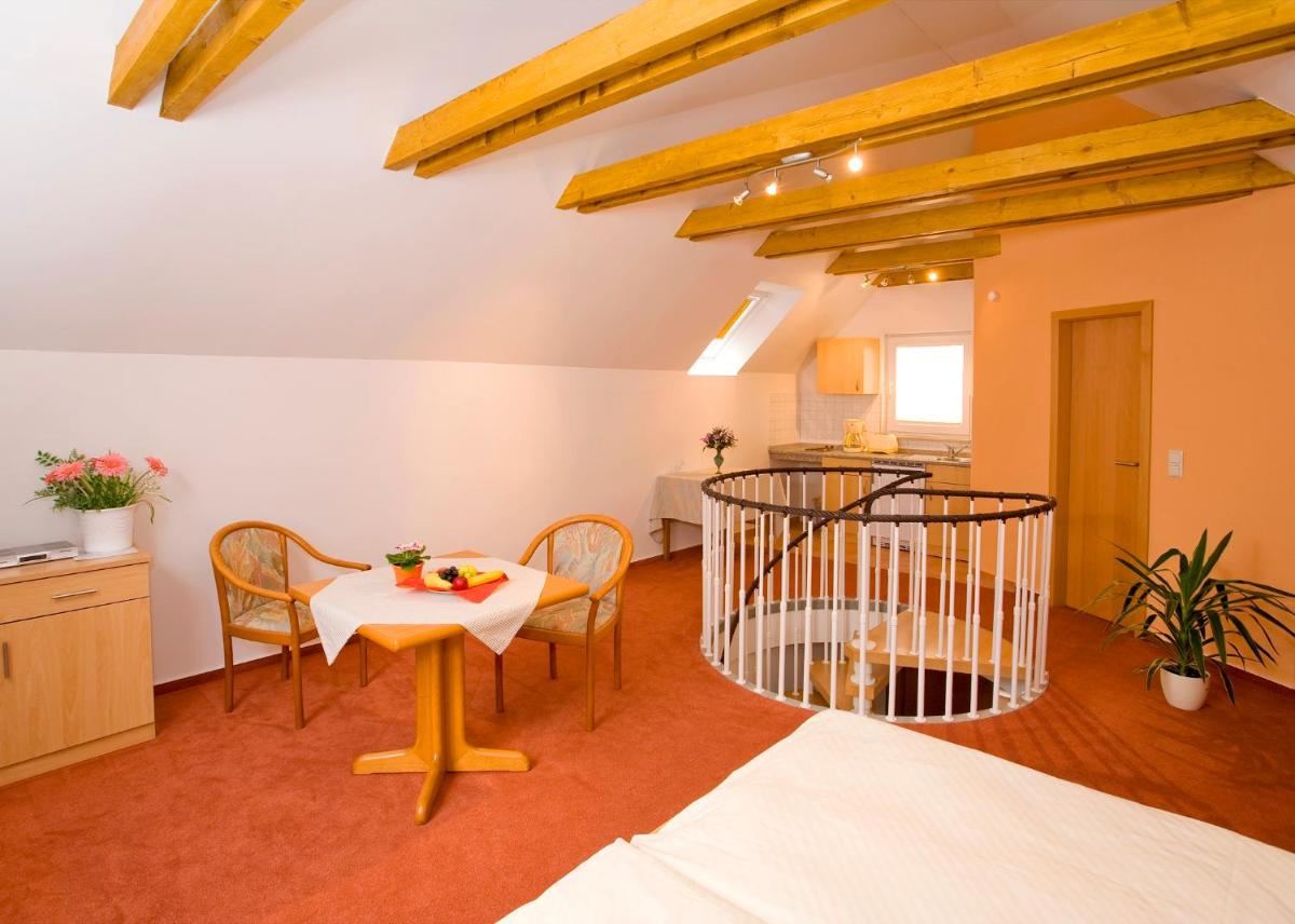 Appartment Haus Sandra - Housity