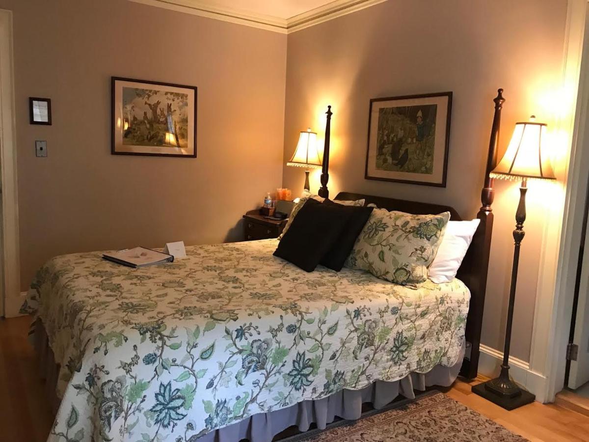 The Brewster Inn - Housity