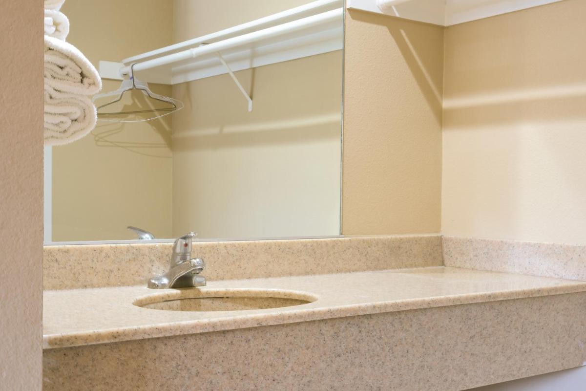 Covina Motel - Housity