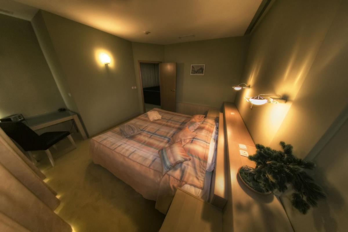 Hotel Lav Vukovar - Housity